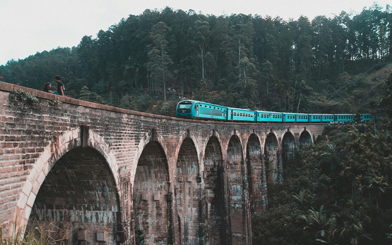 Nuwara Eliya / Ella via Train